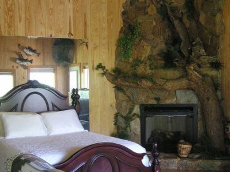 Shalom House Bed And Breakfast