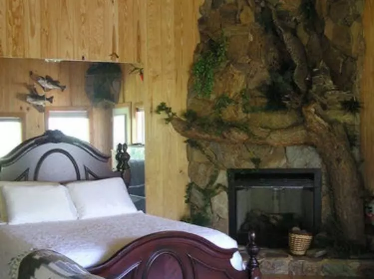 Shalom House Bed And Breakfast