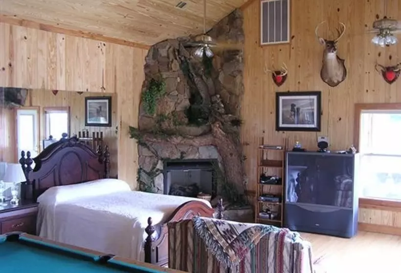 Shalom House Bed And Breakfast