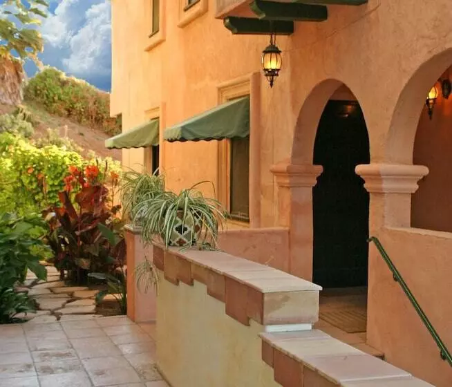 Topanga Canyon Inn Bed And Breakfast