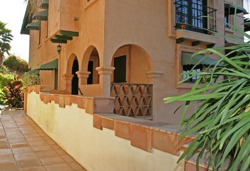 Topanga Canyon Inn Bed And Breakfast