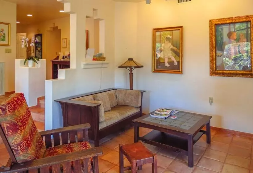 Topanga Canyon Inn Bed And Breakfast