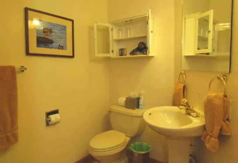 Topanga Canyon Inn Bed And Breakfast