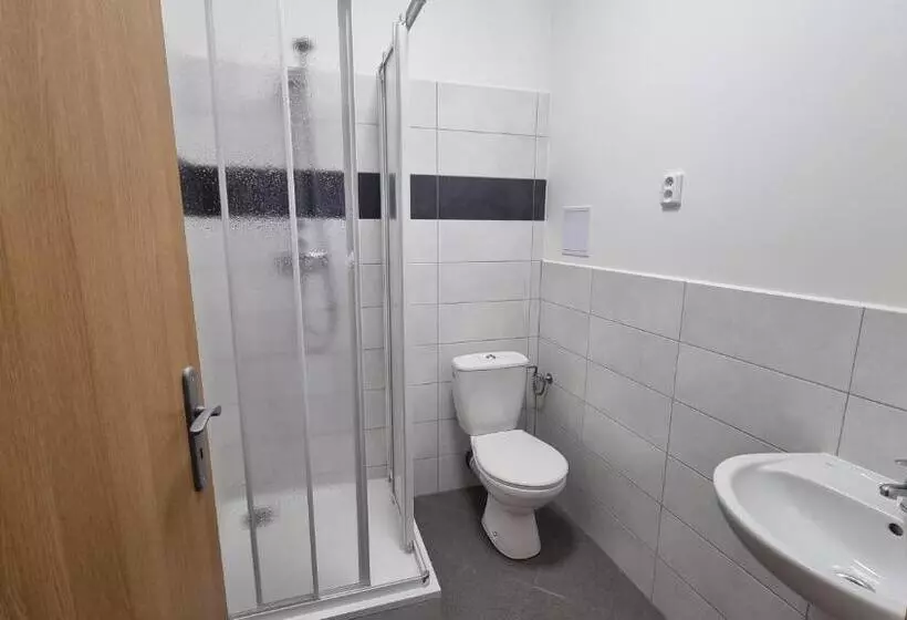 ユースホステル Rada