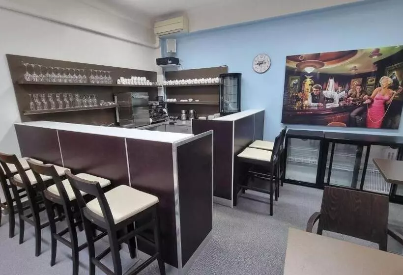 ユースホステル Rada