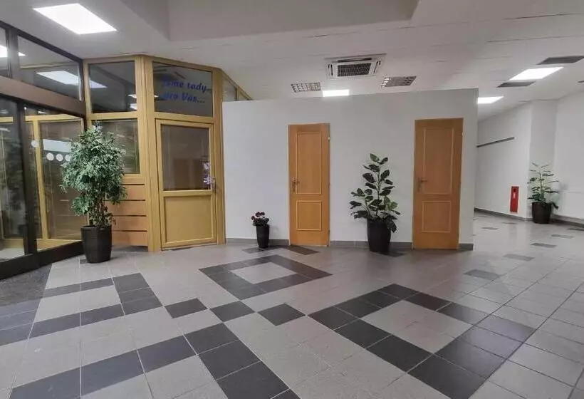 ユースホステル Rada