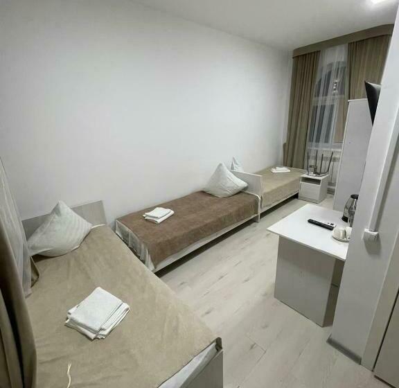 هاستل River Park