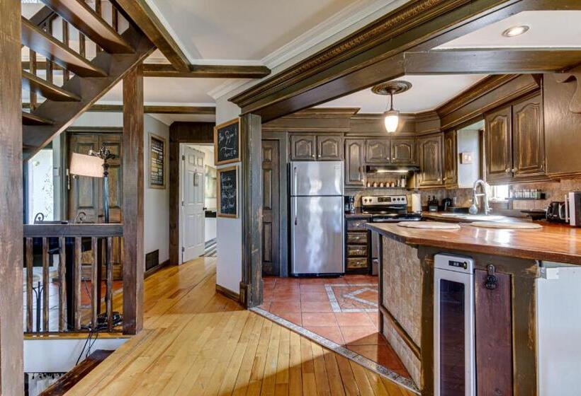 住宿加早餐  Gite Le Petit Manoir Vue Sur Rivière St Maurice