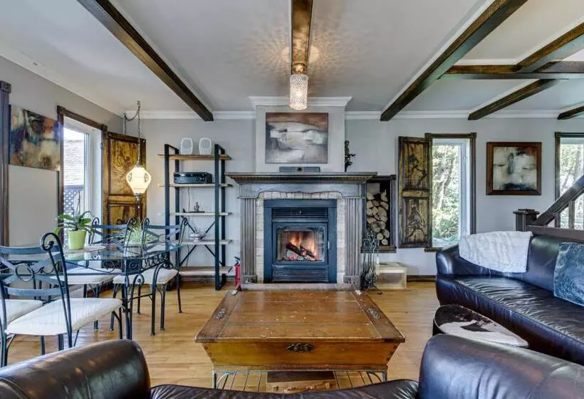 Aamiaismajoitus (B&B) Gite Le Petit Manoir Vue Sur Rivière St Maurice