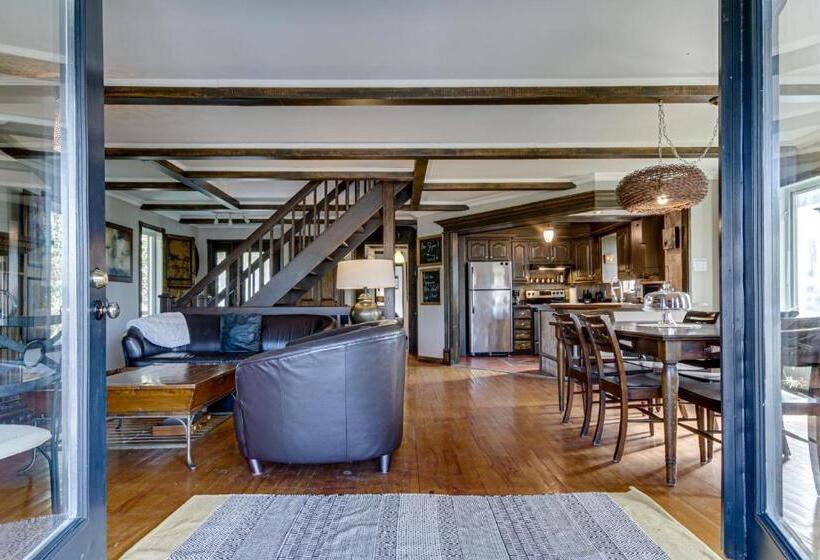 住宿加早餐  Gite Le Petit Manoir Vue Sur Rivière St Maurice