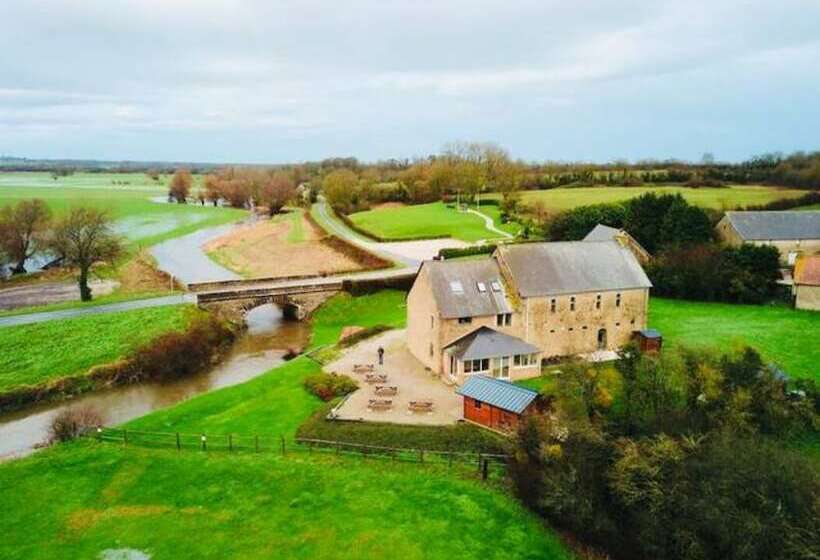 مبيت وإفطار La Fiere Bridge Guest House