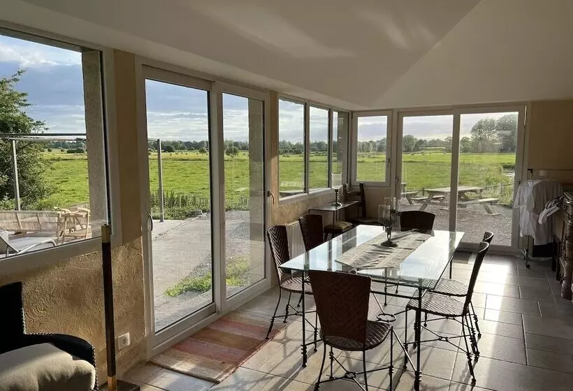 Aamiaismajoitus (B&B) La Fiere Bridge Guest House