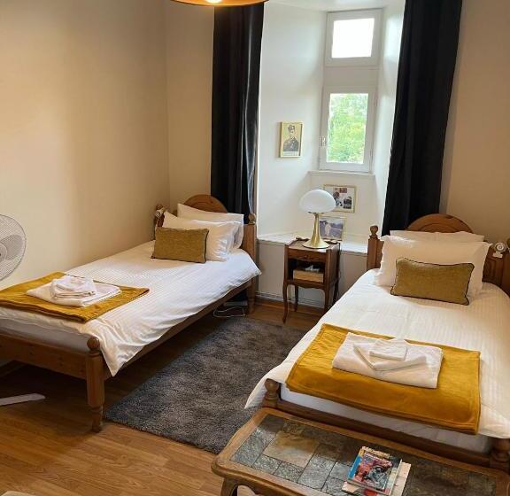 مبيت وإفطار La Fiere Bridge Guest House