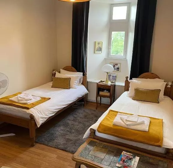 Aamiaismajoitus (B&B) La Fiere Bridge Guest House