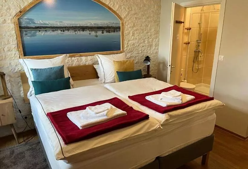 Aamiaismajoitus (B&B) La Fiere Bridge Guest House