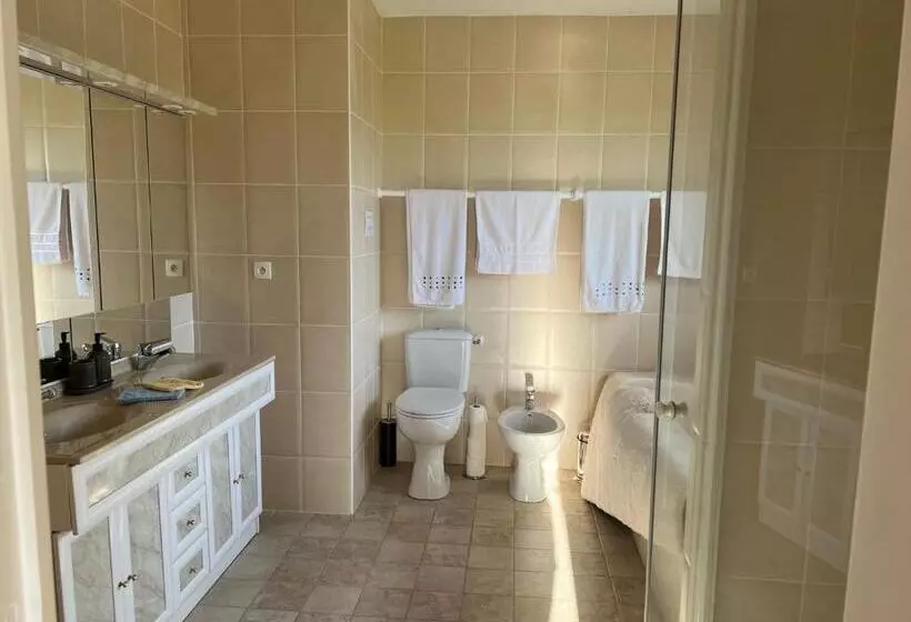 Aamiaismajoitus (B&B) La Fiere Bridge Guest House