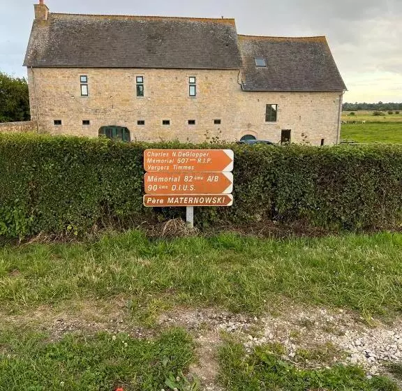 Aamiaismajoitus (B&B) La Fiere Bridge Guest House