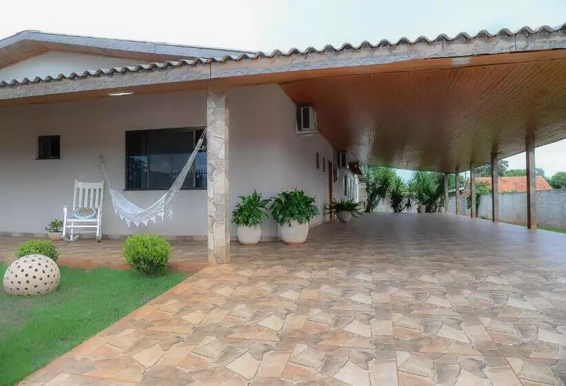 تختخواب و صبحانه Casa De Campo   15 Minutos Das Cataratas E Aeroporto   Piscina Com água Salgada E Muito Espaço Ao Ar