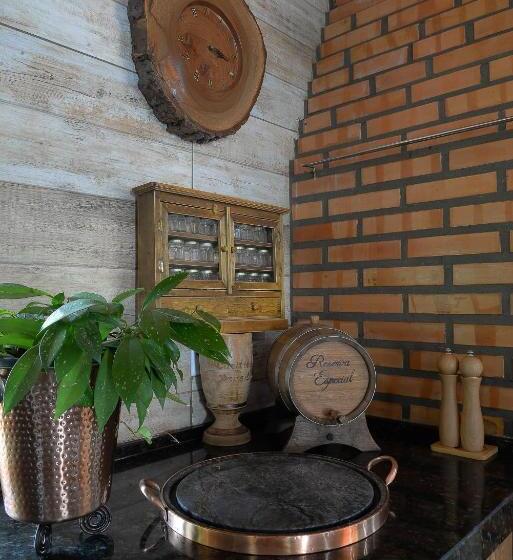 تختخواب و صبحانه Casa De Campo   15 Minutos Das Cataratas E Aeroporto   Piscina Com água Salgada E Muito Espaço Ao Ar