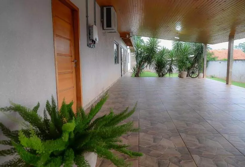 تختخواب و صبحانه Casa De Campo   15 Minutos Das Cataratas E Aeroporto   Piscina Com água Salgada E Muito Espaço Ao Ar