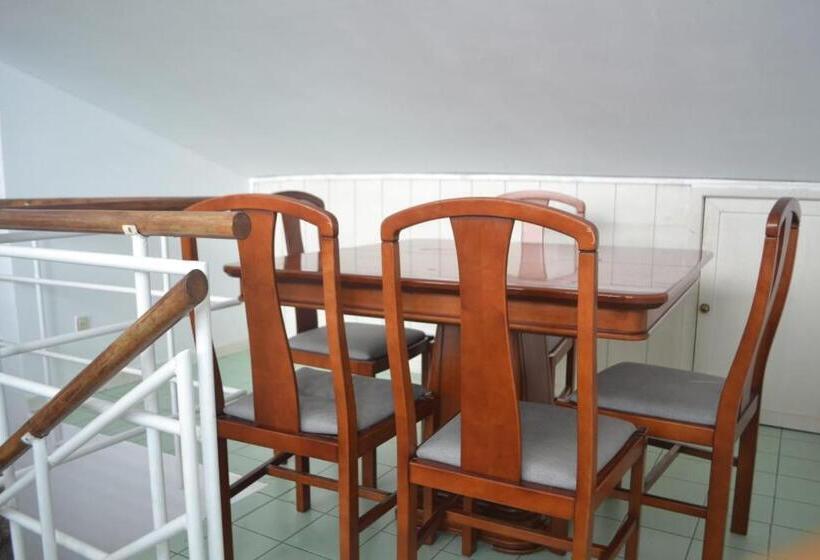 هتل کپسول Casa Augusta Al