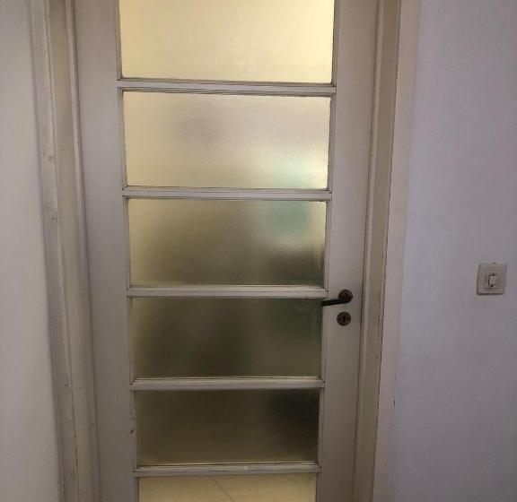 هتل کپسول Casa Augusta Al