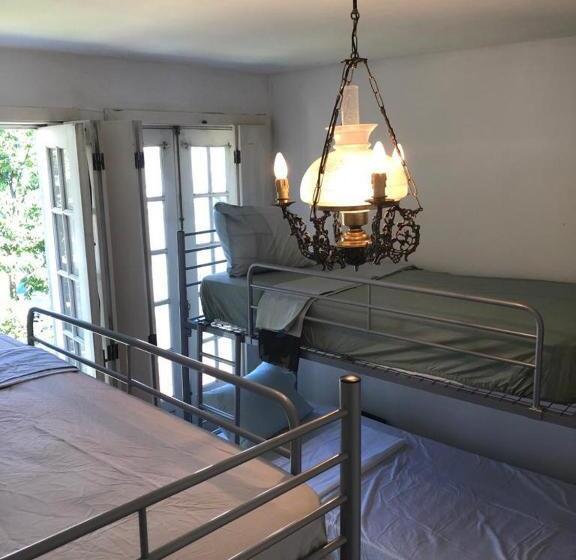 هتل کپسول Casa Augusta Al