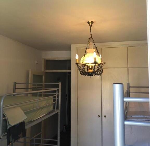 هتل کپسول Casa Augusta Al