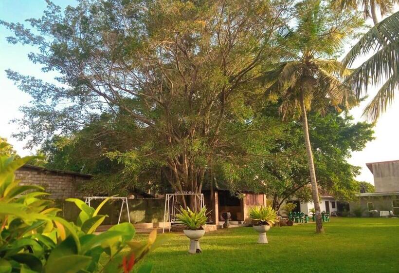 בית מלון כפרי Green Light Holiday Village