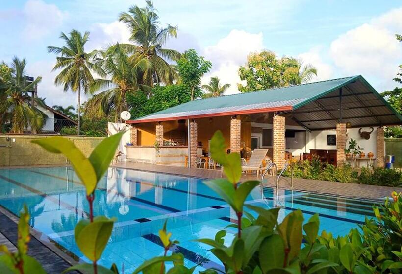 בית מלון כפרי Green Light Holiday Village