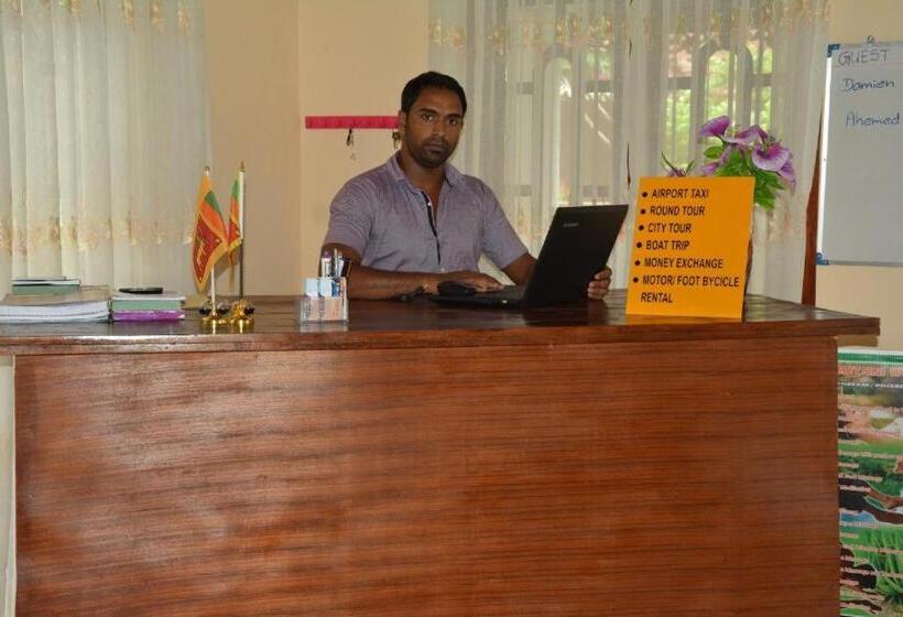 בית מלון כפרי Green Light Holiday Village