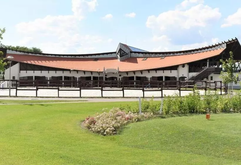 ホテル Hungarikum