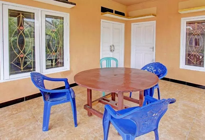 Hotelli Oyo 92197 Zahira Homestay