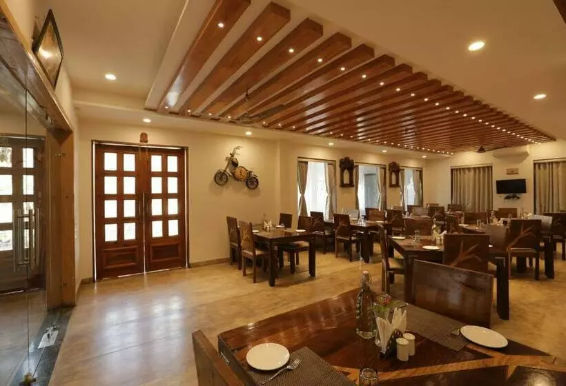 Hotelli Palace Raj Kumbha