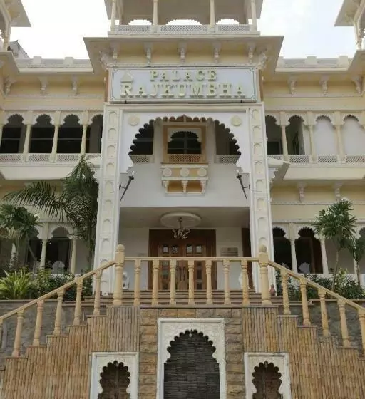 Hotelli Palace Raj Kumbha