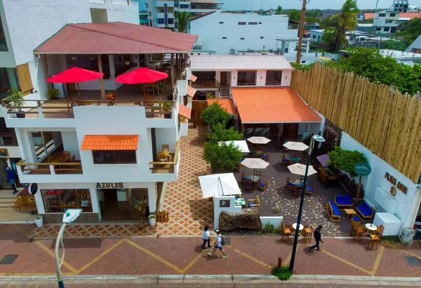 Hotelli Plaza Luna Suites