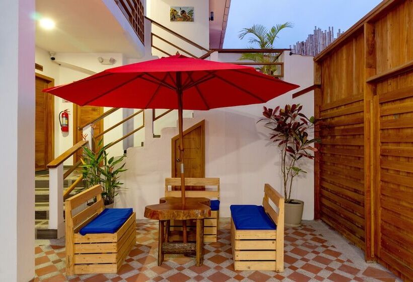 Hotel Plaza Luna Suites