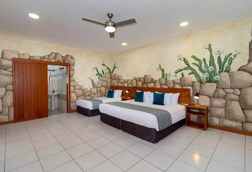 Hotelli Plaza Luna Suites