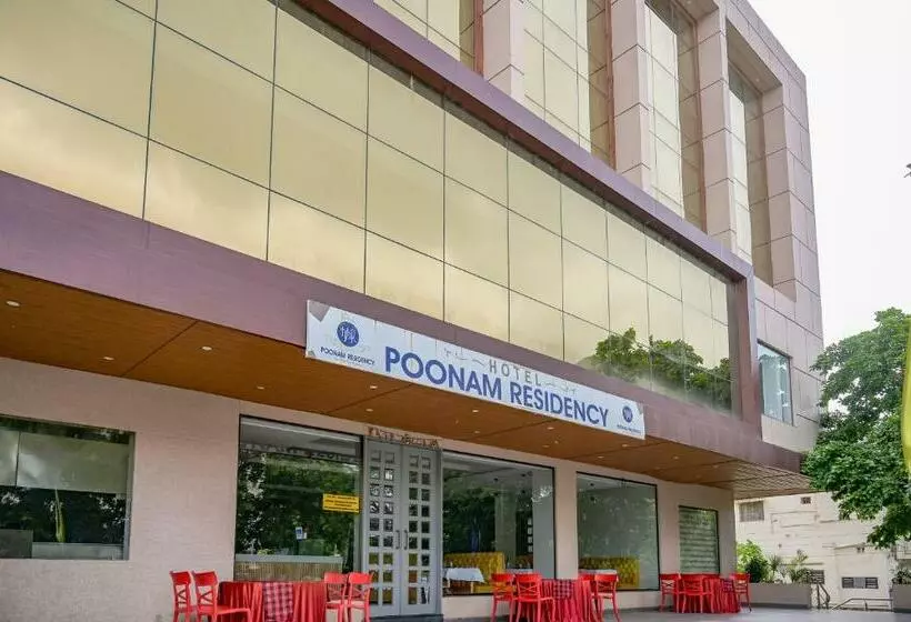 ホテル Poonam Residency, Wardha