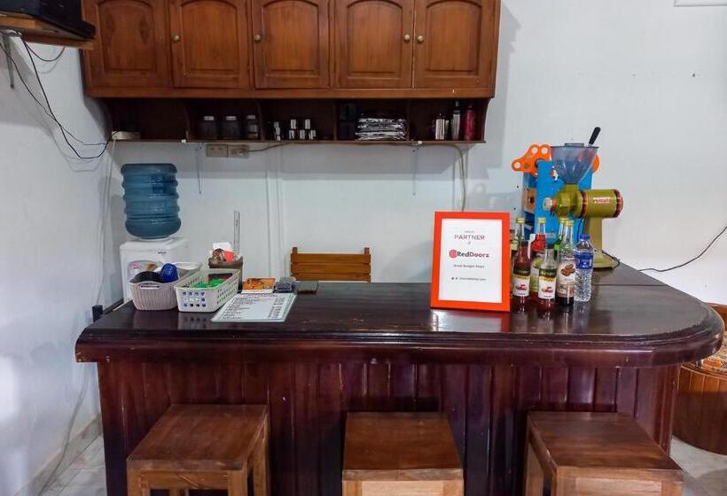 Отель Reddoorz Syariah @ Jalan Kh. Mas Mansur Lampung