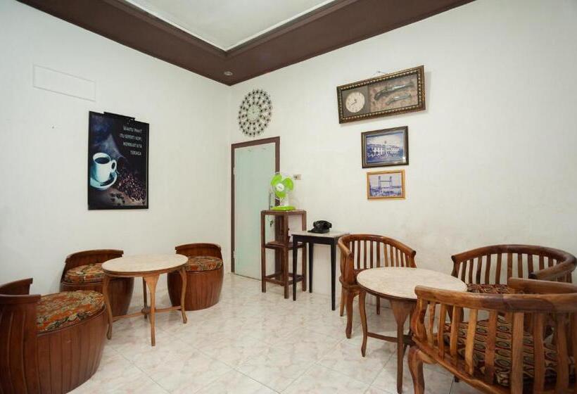 Отель Reddoorz Syariah @ Jalan Kh. Mas Mansur Lampung