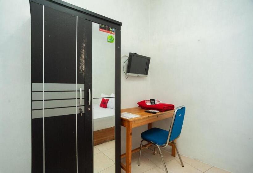 Отель Reddoorz Syariah @ Jalan Kh. Mas Mansur Lampung