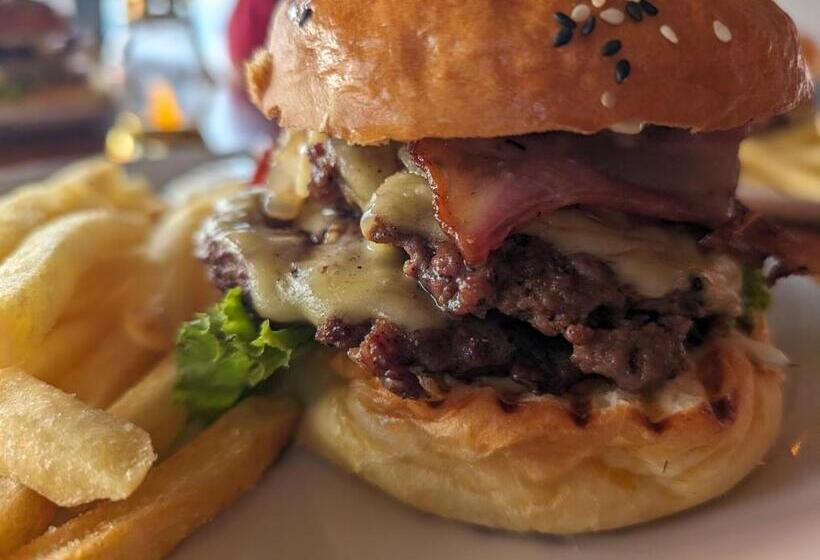 هتل Scandinavian Beach Resort