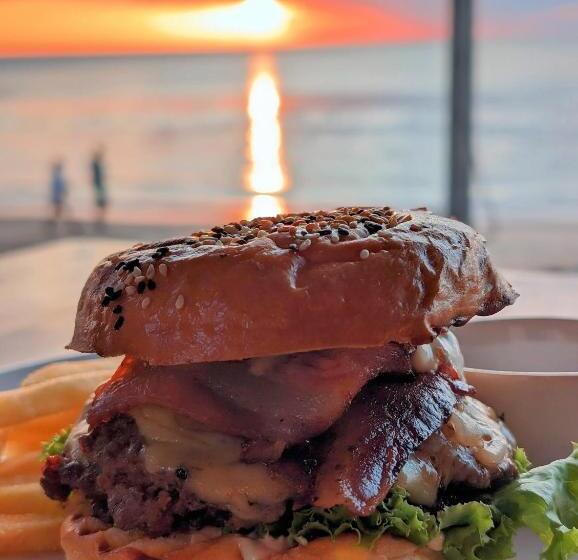 هتل Scandinavian Beach Resort