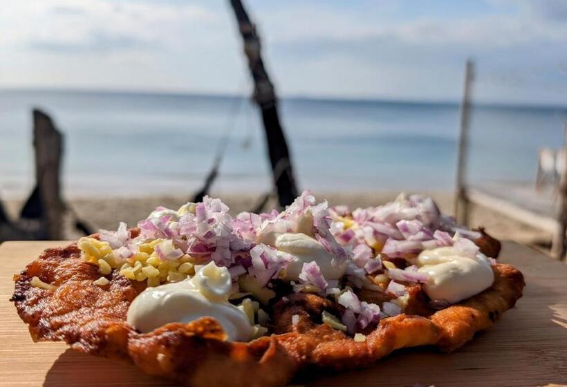 هتل Scandinavian Beach Resort