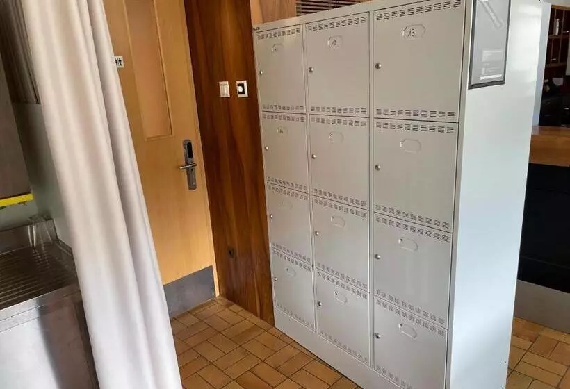 ホテル Check In 24 7 Ohne Frühstück Gratis Parkplatz