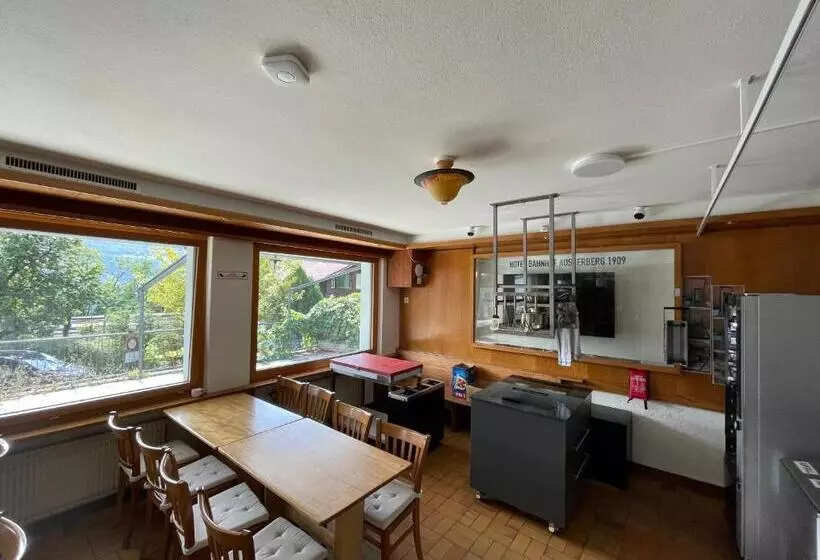 ホテル Check In 24 7 Ohne Frühstück Gratis Parkplatz