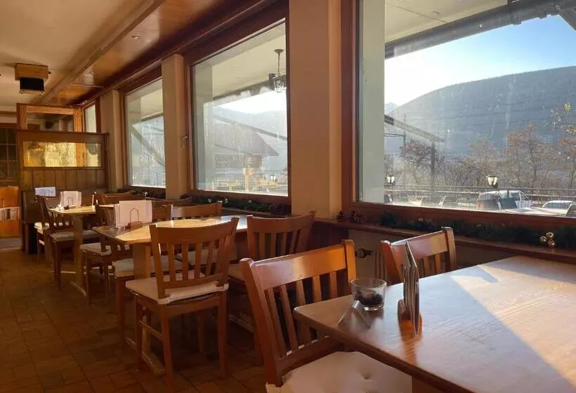 ホテル Check In 24 7 Ohne Frühstück Gratis Parkplatz