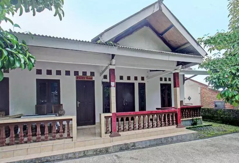 Hotelli Spot On 91982 Dani Homestay