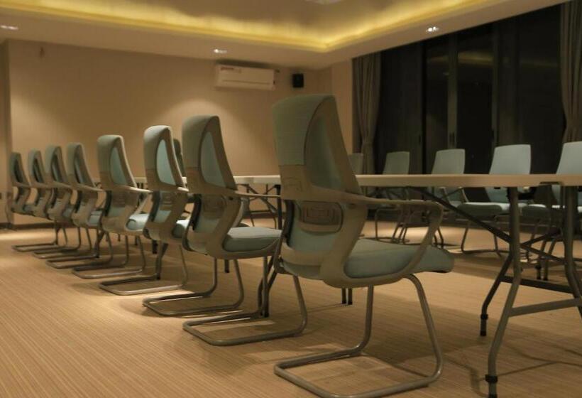 Zara Garden Hotel And Apartments